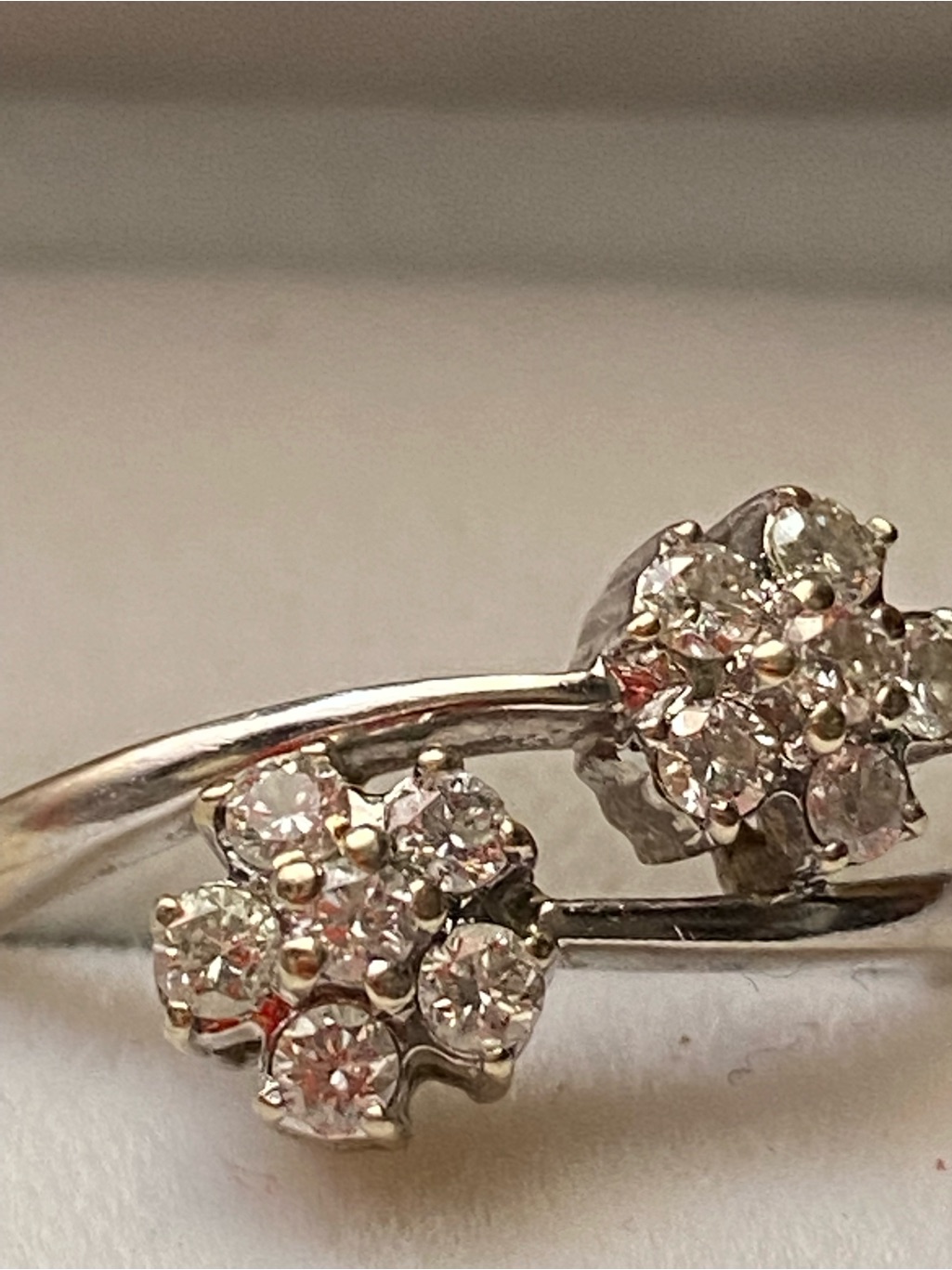 18k Bypass Diamond Flower Ring